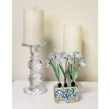 Load image into Gallery viewer, Floral acrylic shelf sitter with Paperwhites artwork designed to add charm and color to desks, bookcases, and tabletops.
Decorative acrylic art block featuring blooming Paperwhites flowers created from Jeanne Player’s original botanical painting.