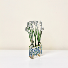 Load image into Gallery viewer, Modern botanical acrylic block with white Paperwhites blooms and vibrant painterly details in blue, green, gold, and brown.
Contemporary floral acrylic block featuring Paperwhites flowers in a charming cachepot with a modern freestanding design.
