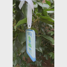 Load and play video in Gallery viewer, Beautiful mahjong Christmas ornament with blue and white details. Featuring a double topiary as the joker.   Gift idea for women and friends.
